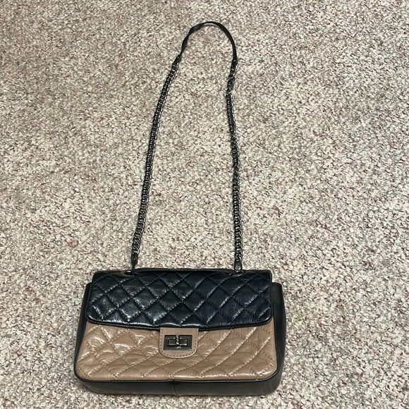 Black/ brown leather quilted purse with adjustable chain strap - Picture 10 of 14